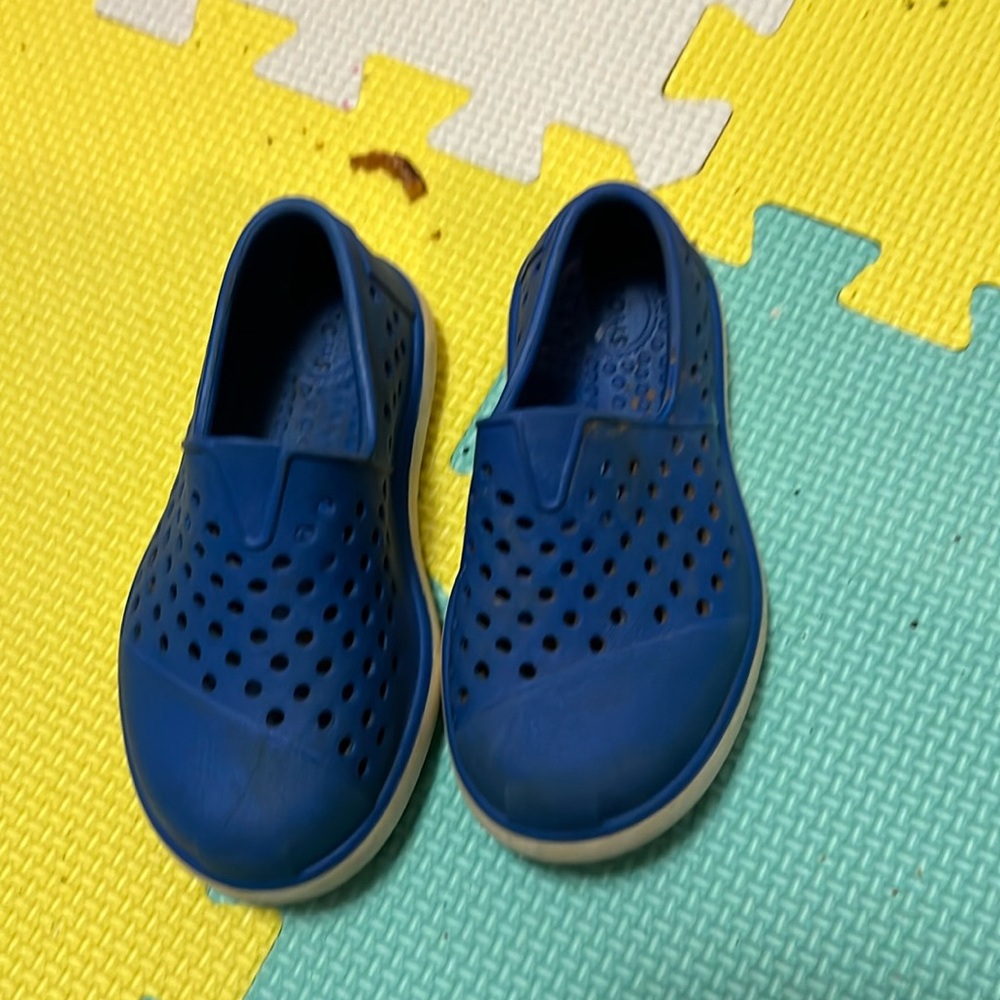 Tom’s size six toddler shoes
